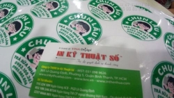 In tem decal giá rẻ làm tem nhãn dán bao bì, ly, cốc, chai nhựa