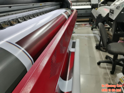 Nhận in decal cán format giá rẻ TPHCM làm mô hình ông già Noel, cây thông Noel lung linh hút khách hàng